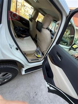 تۆیۆتا لاند کروزەر